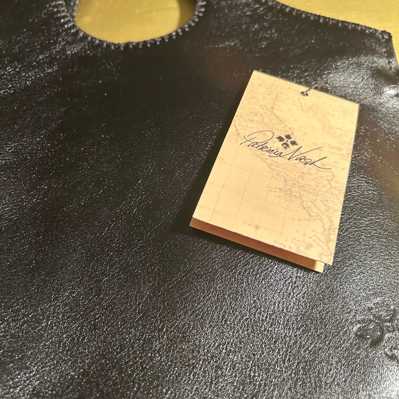 Patricia Nash Heritage Black Leather Handbag - Picture 2 of 11